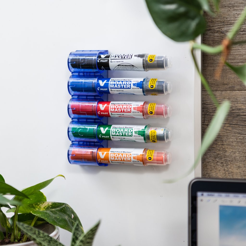 Set of 5 168网澳洲5结果官方PILOT BeGreen V Board Master whiteboard markers set on an office magnetic board.